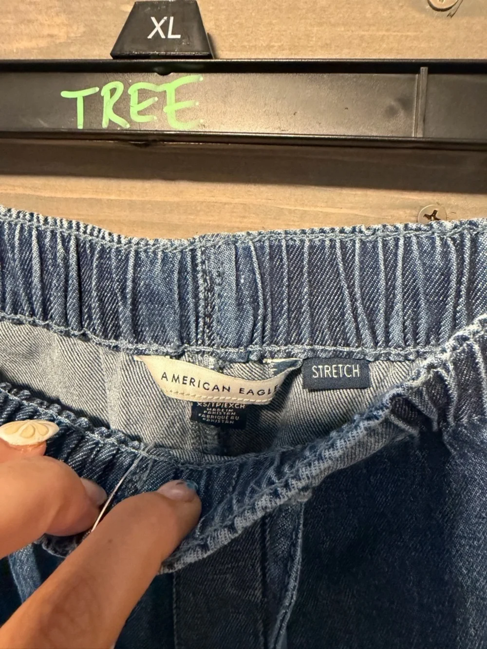 American eagle Ruffle Hem Drawstring Shorts - Picture 4 of 6